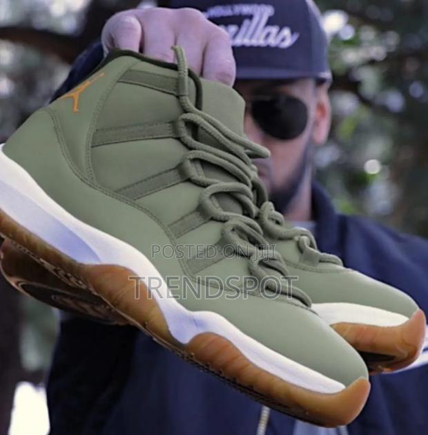 Jordan 11 'Cement Grey' Sizes. 40-45price.3500