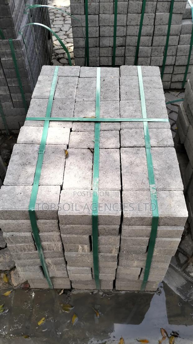 Cabro Kabros - main view