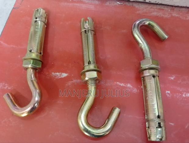 M10 Huck Roll Bolt - thumbnail 3