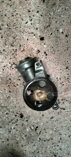 Toyota Corolla 91 Power Steering Pump