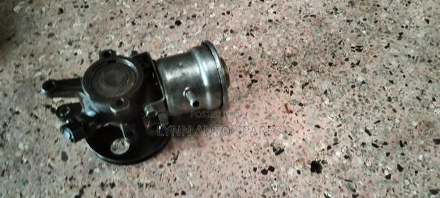 Toyota Corolla 91 Power Steering Pump - thumbnail 2