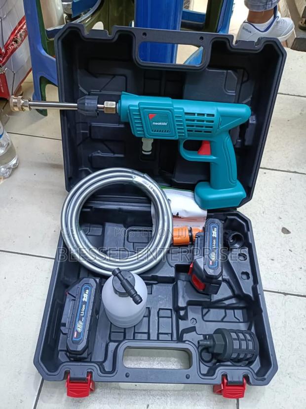 Cordless Rechargeable Carwash/ Portable Pressure Washer