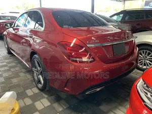 Mercedes-Benz C200 2017 Red