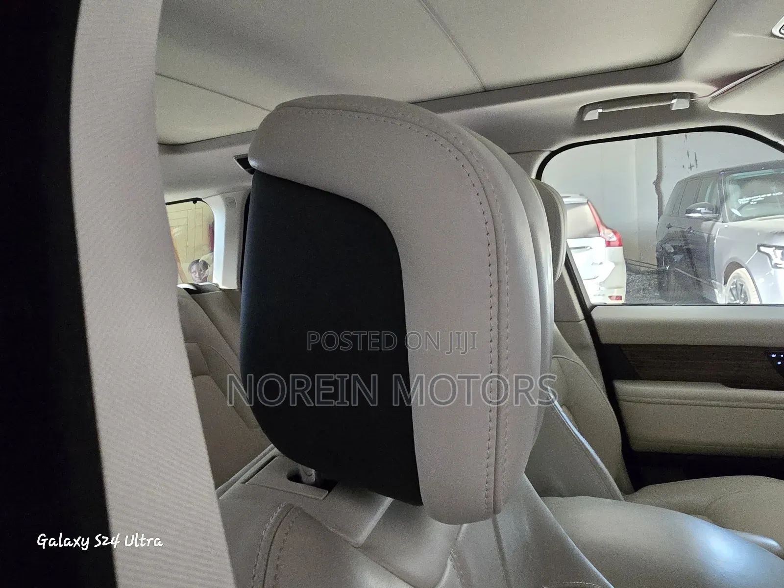 Land Rover Range Rover Vogue 2020 Gold