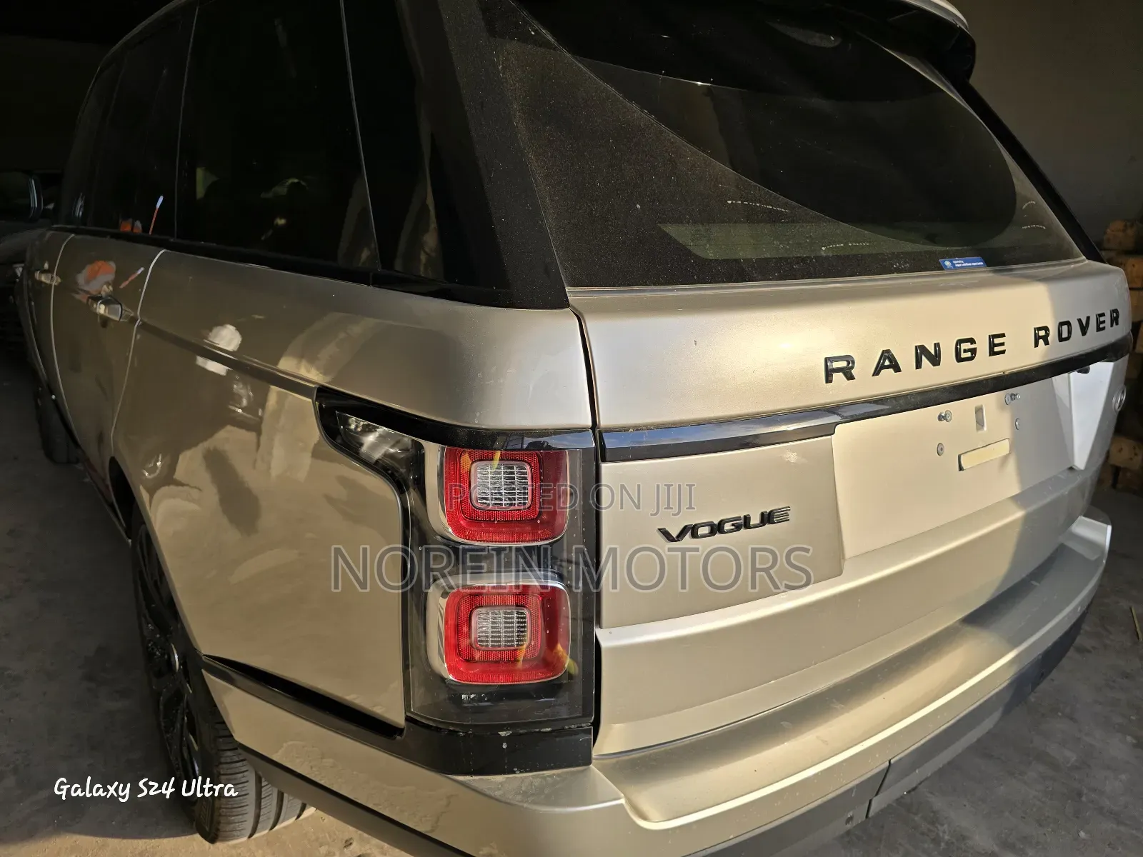Land Rover Range Rover Vogue 2020 Gold