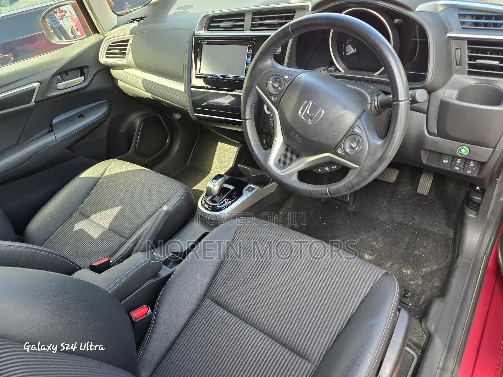 Honda Fit 2018 Pink