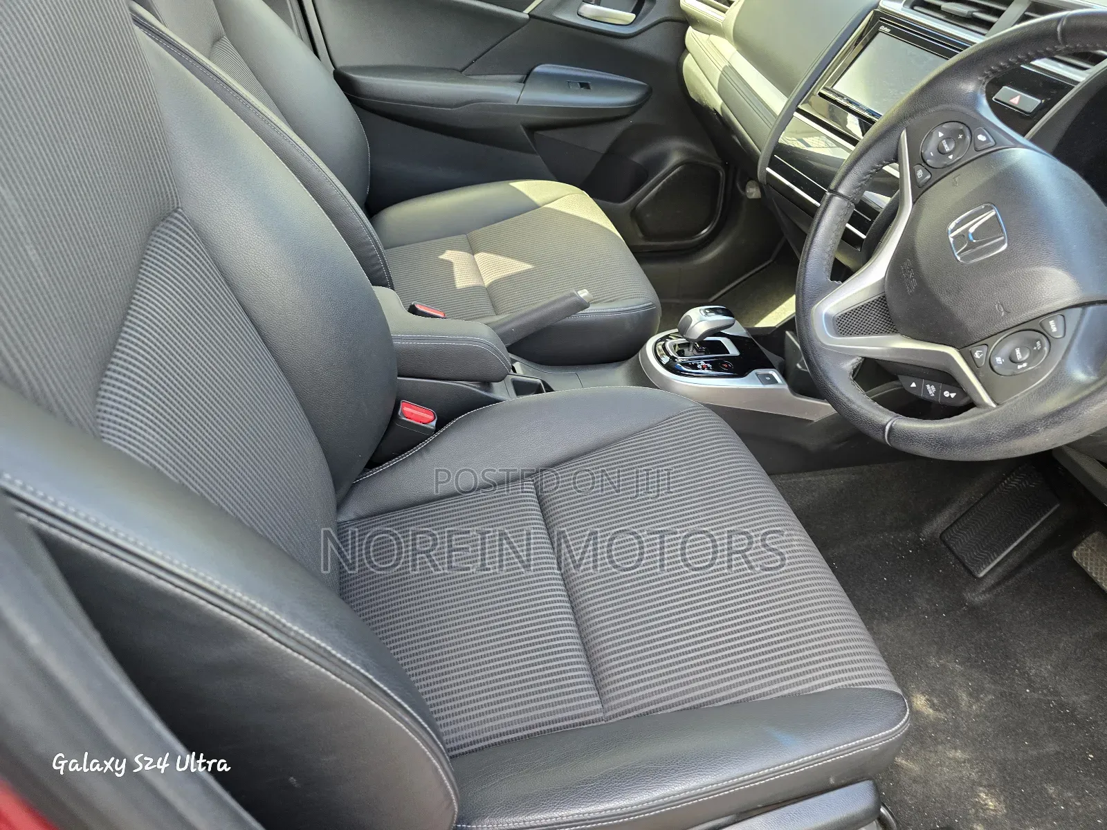 Honda Fit 2018 Pink