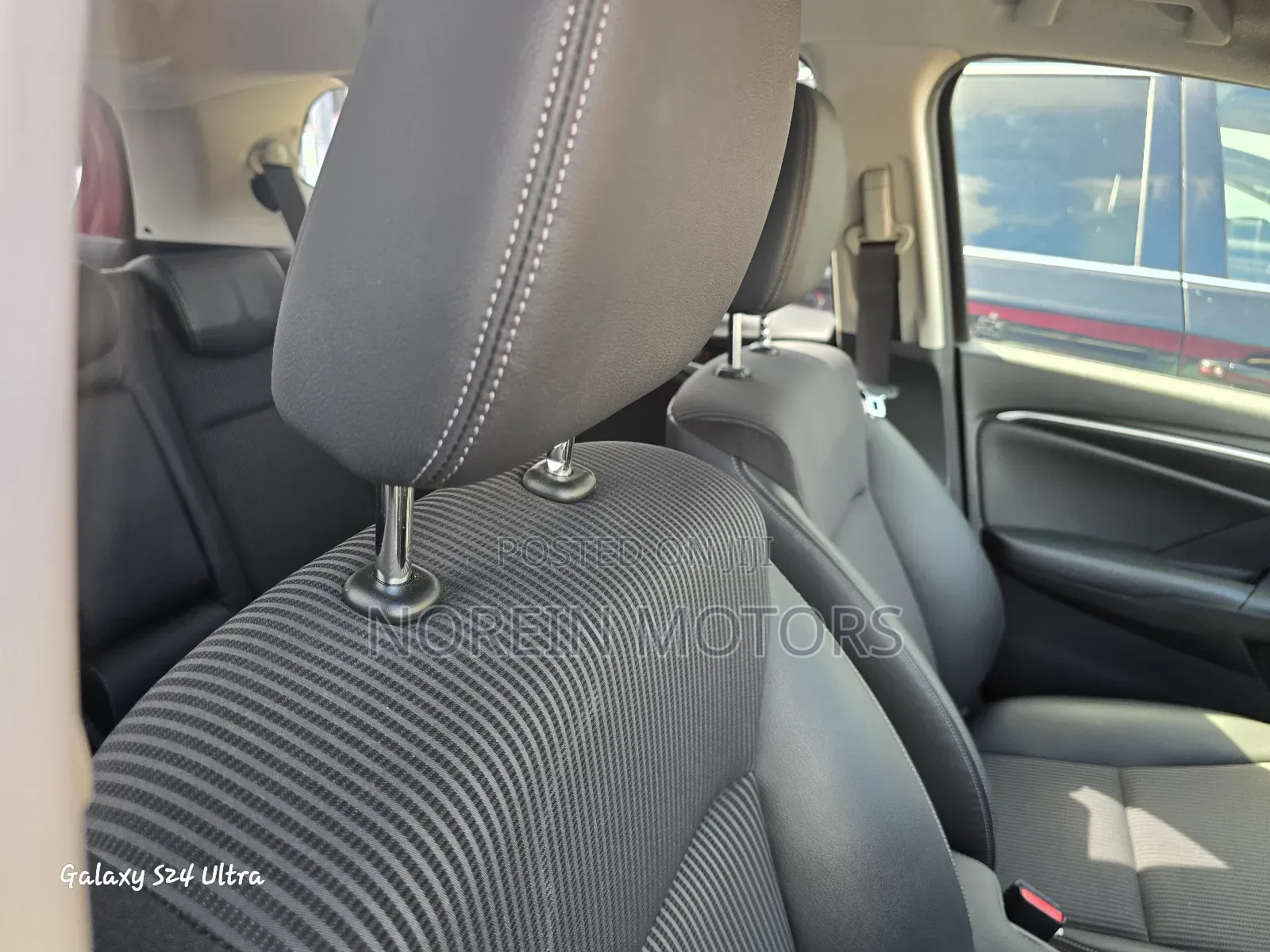 Honda Fit 2018 Pink