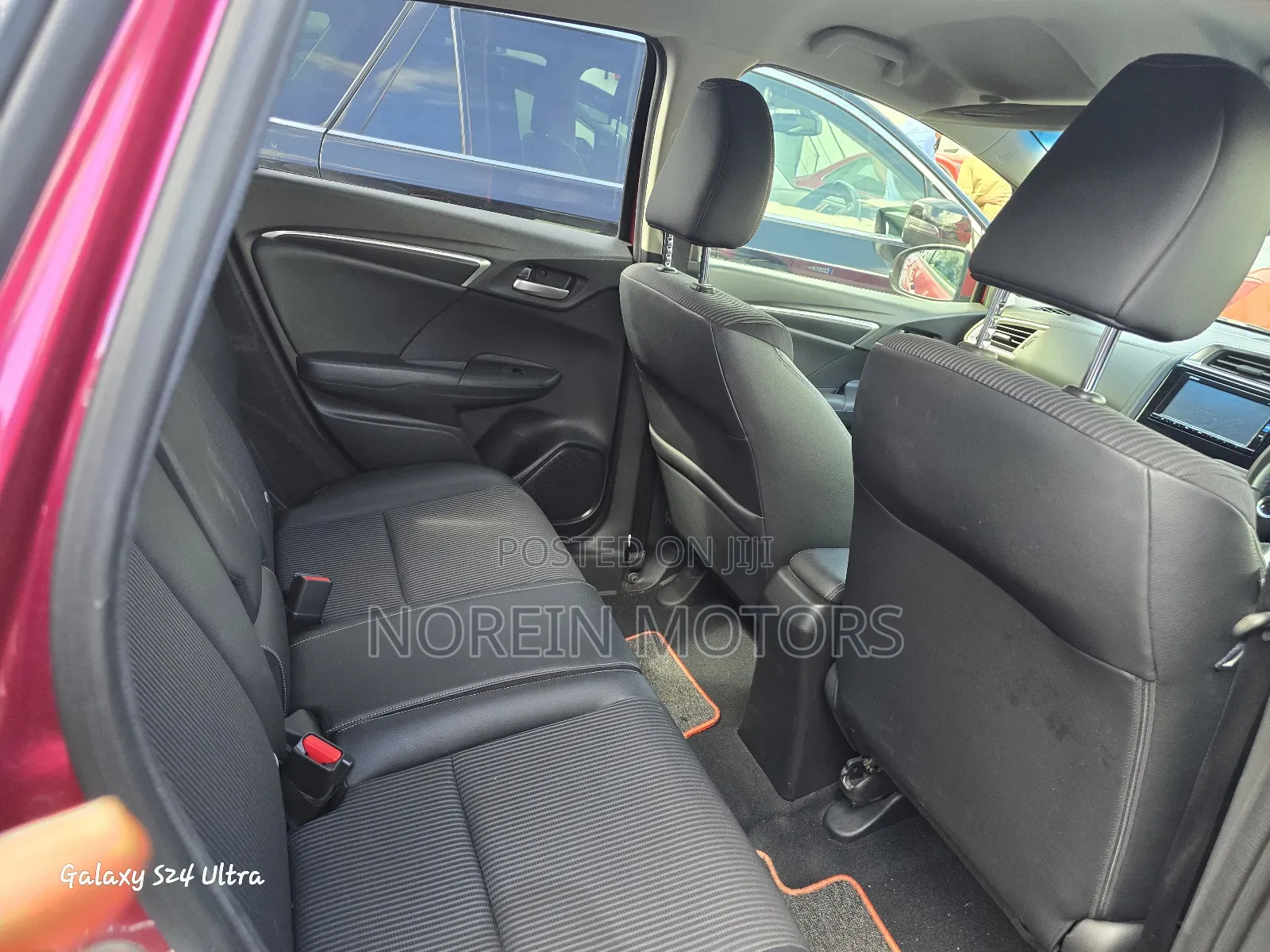 Honda Fit 2018 Pink