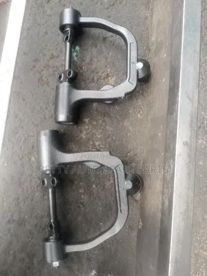 Nissan Caravan Upper Arms