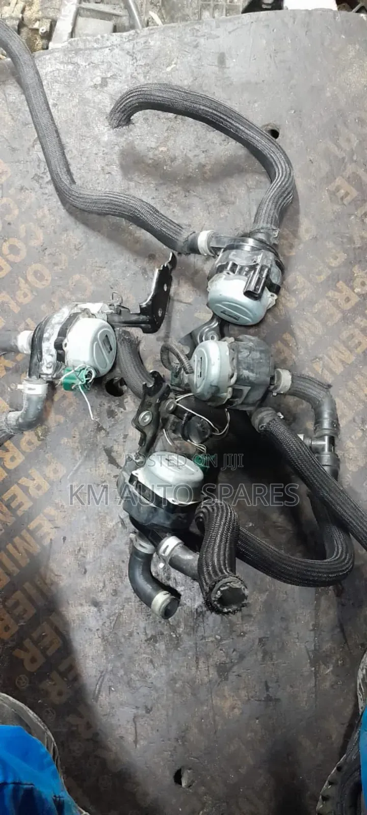 Nissan Note Hybrid Inverter Coolant Water Pump.