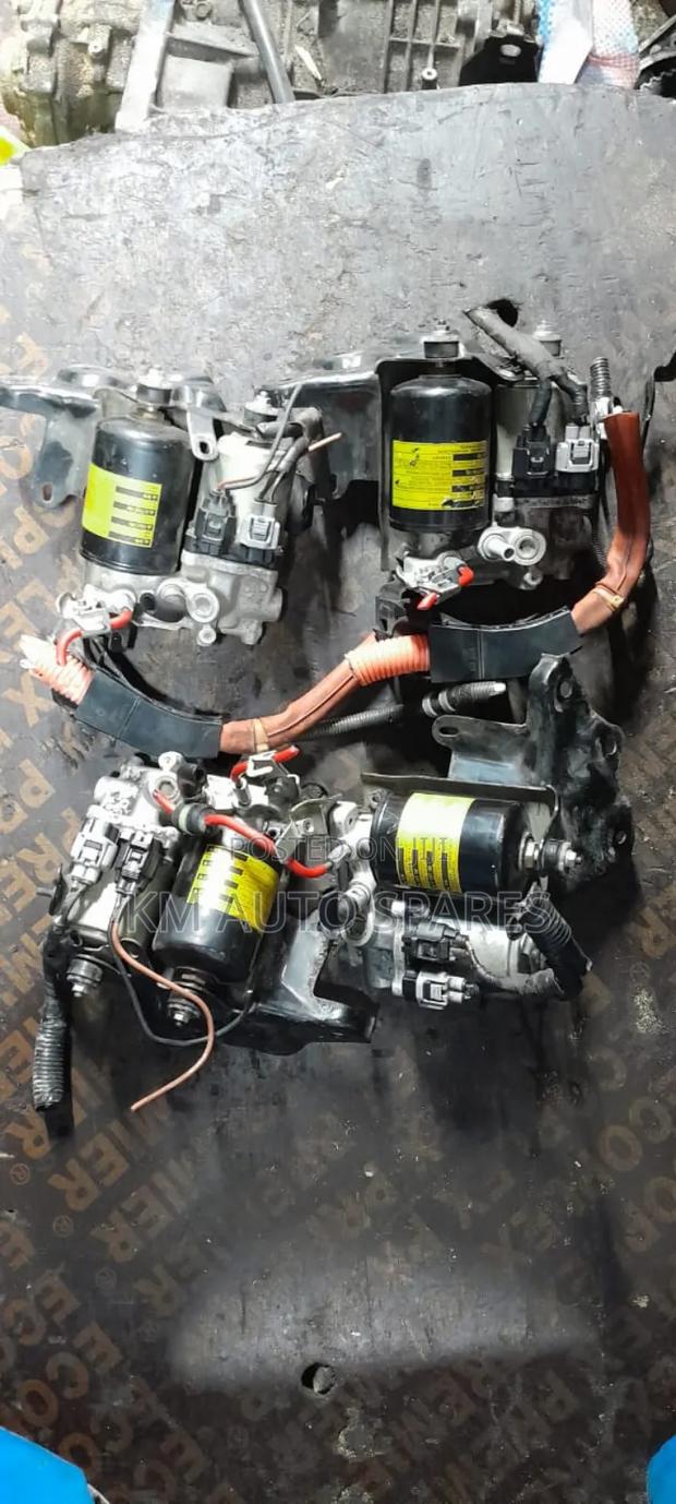Toyota 1nz Hybrid Brake Booster Actuator Pump/Motor, Accumulator.