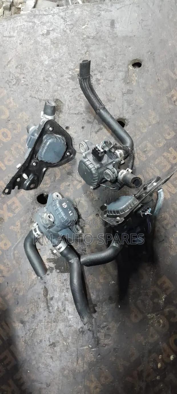 Toyota 1nz Hybrid Inverter Coolant Water Pump for Aqua,Prius