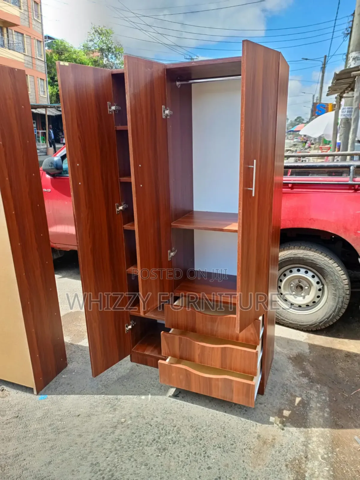 Clothes Cabinet /Wardrobe