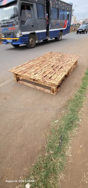 Pallet Bed - DIY Detachable Pallet Bed