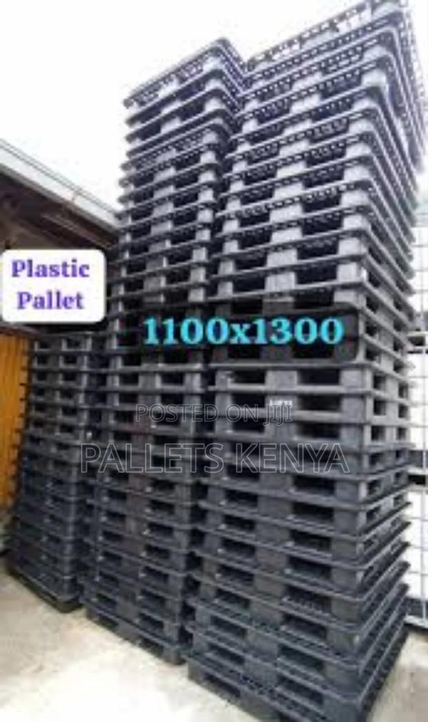 Plastic Pallets - Heavy Duty Plastic Pallets - main view