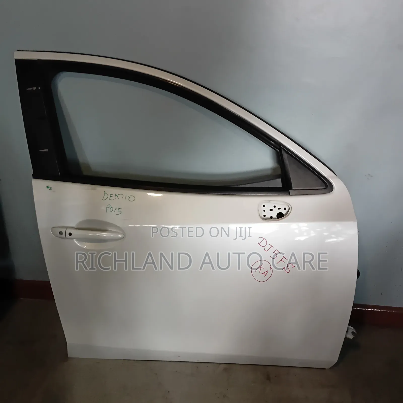 Mazda Demio 2015
