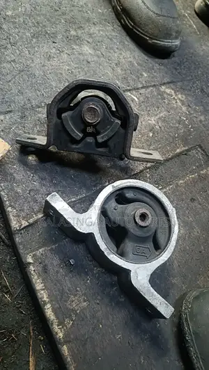 Nissan Sunny Gear Mounting