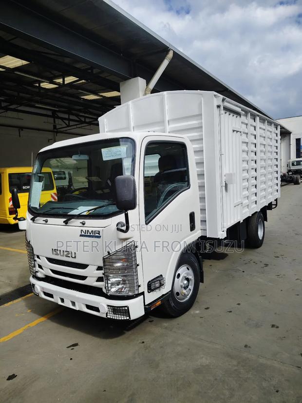 New Isuzu NMR Blue Power 2024 - thumbnail 5