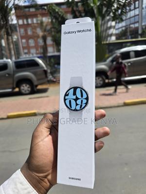 Smart Watch - thumbnail 2