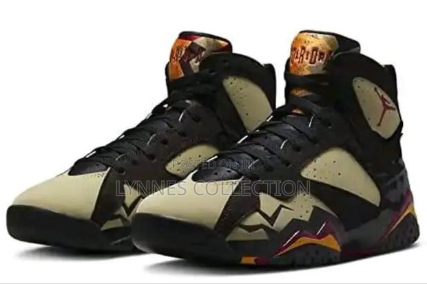 Air Jordan 1 Retro - thumbnail 3