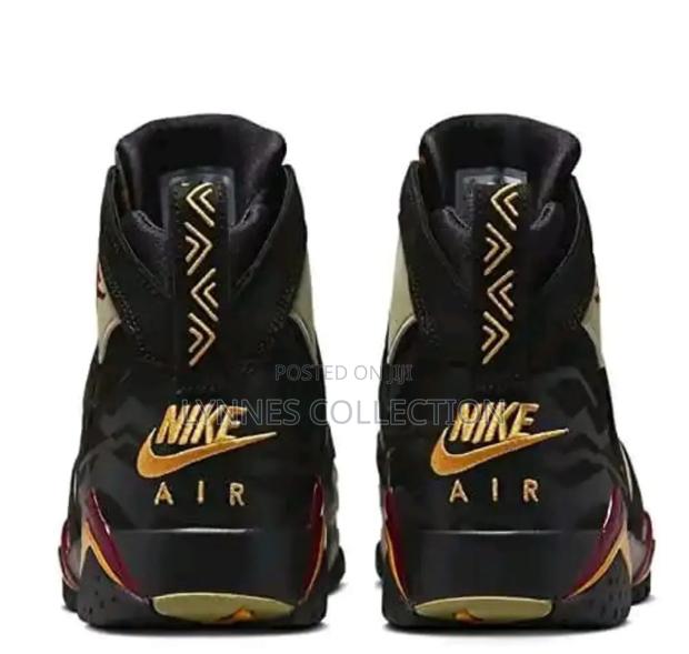 Air Jordan 1 Retro - thumbnail 4