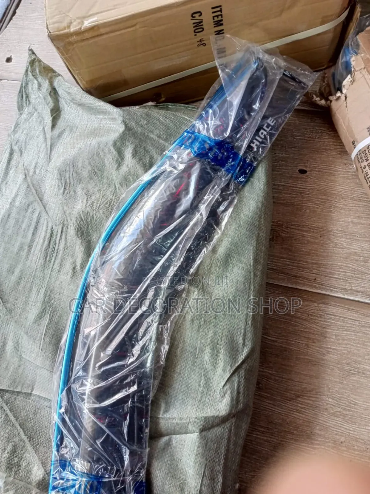 2pcs Hiace Windbreakers