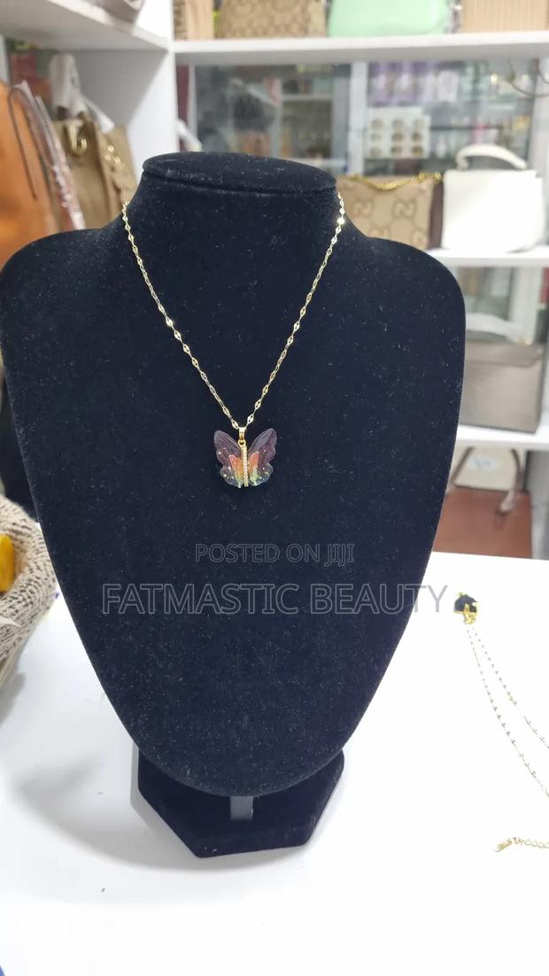 Cute Butterfly Necklace - thumbnail 2