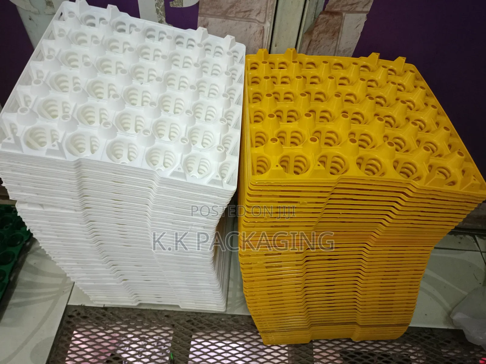 Bright Colours Plastic Egg Trays