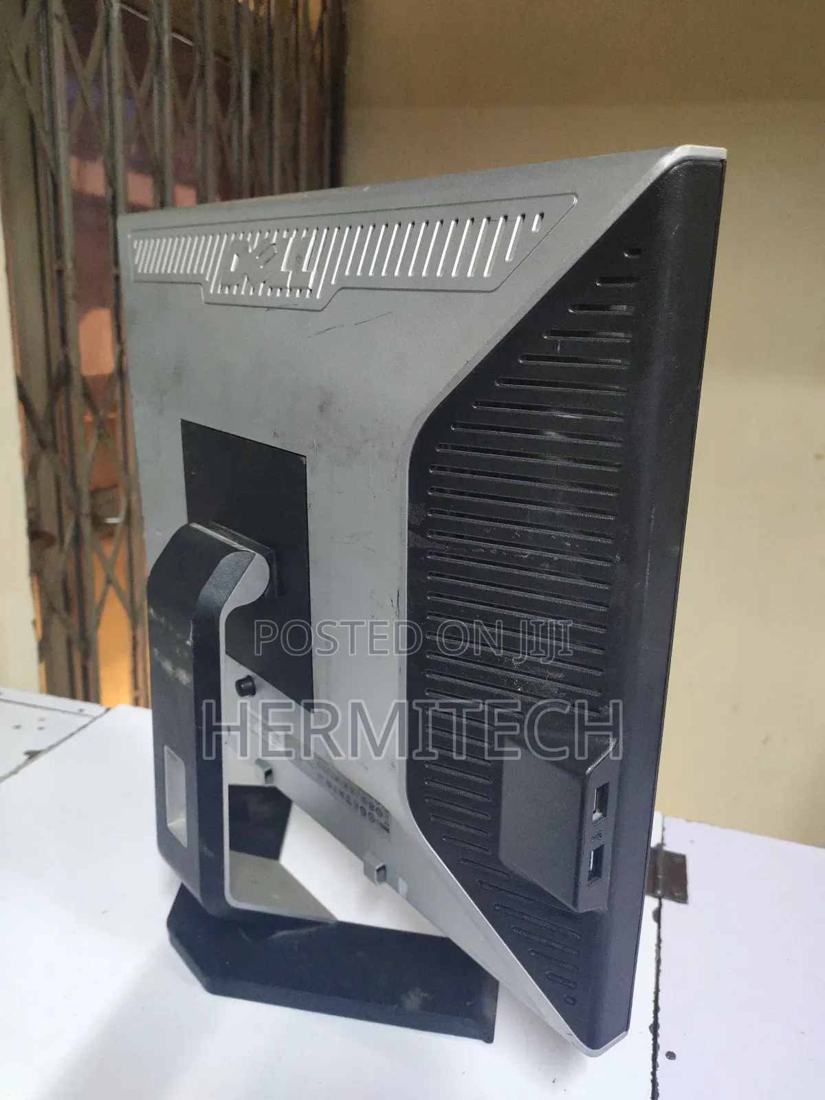 Dell 19 Inches Square Monitor