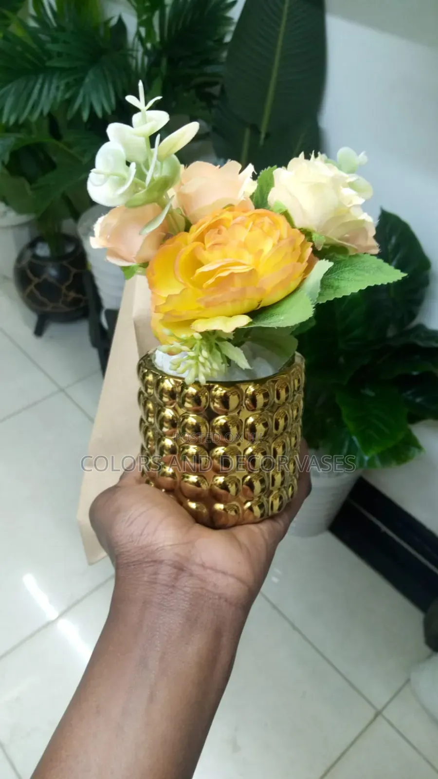 Gold Centre Piece Flowers