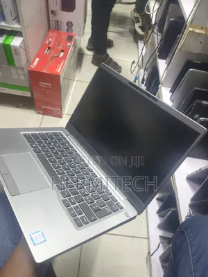 Laptop Dell Latitude 5300 8GB Intel Core I5 SSD 256GB