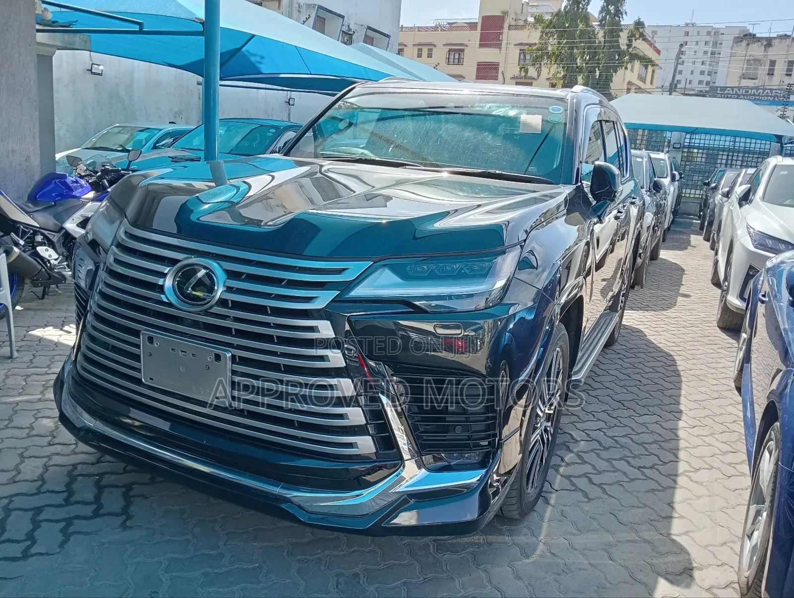 Lexus LX 2022 Black