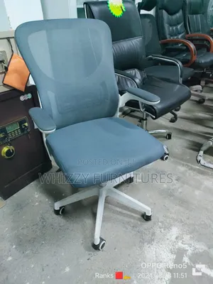 Mid-Back Office Chair