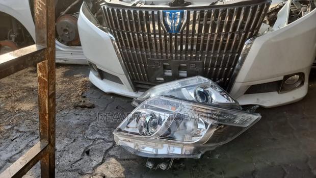 Noah Esquire 2015-2018 Front Bumper