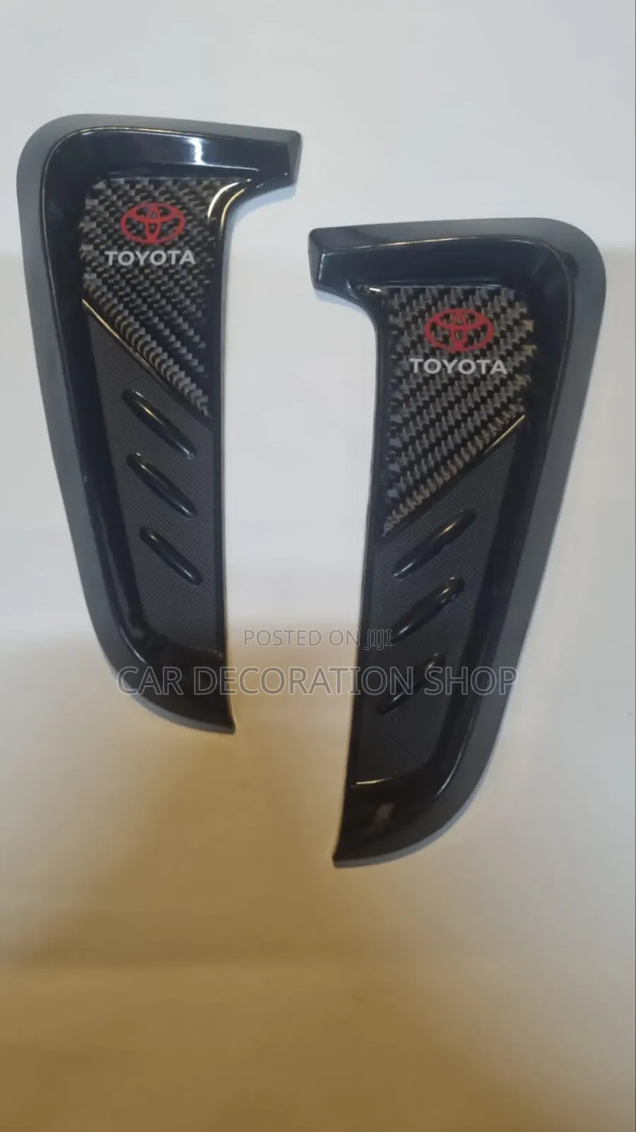 2pc Plastic Branded Side Leaf Vent