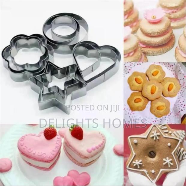 *12pcs Stainless Steel Cookies Cutter