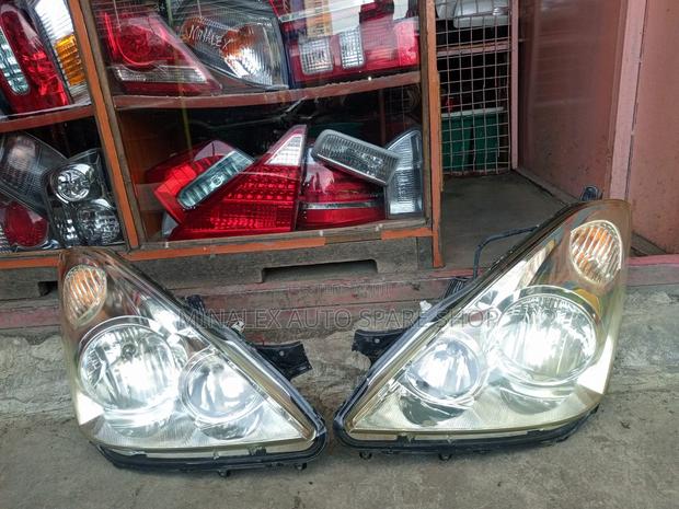 Wish Old Model Nonzenon Clear Ex-Japan Headlights - main view