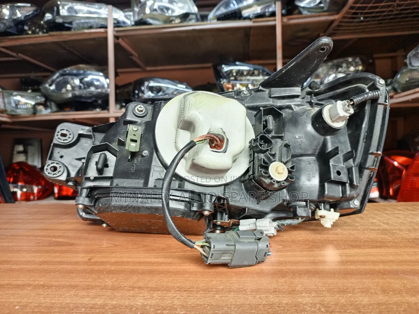BH5 RHS Zenon Clear Shade Headlight