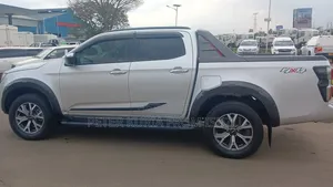 Isuzu D-MAX 2023 Silver