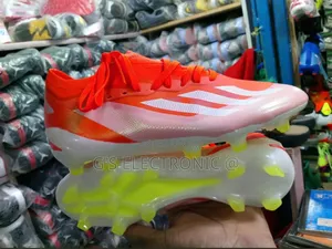 Nike Phantom Soccer Boots //Soccer Boots,.
