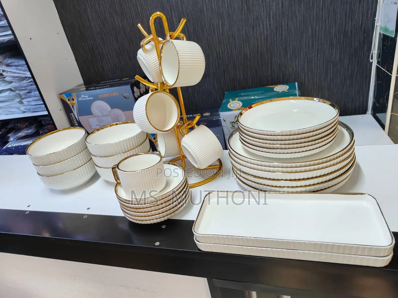 Quality 32 PCS Dinner Set