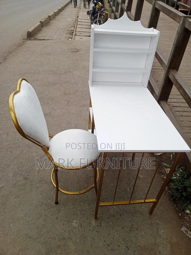 Manicure Chair and Table - thumbnail 2