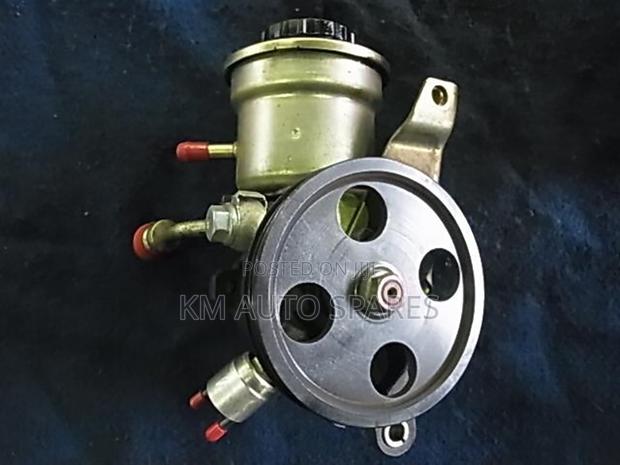 Toyota 7A Power Steering Pump For Corolla, Spacio, Sprinter.