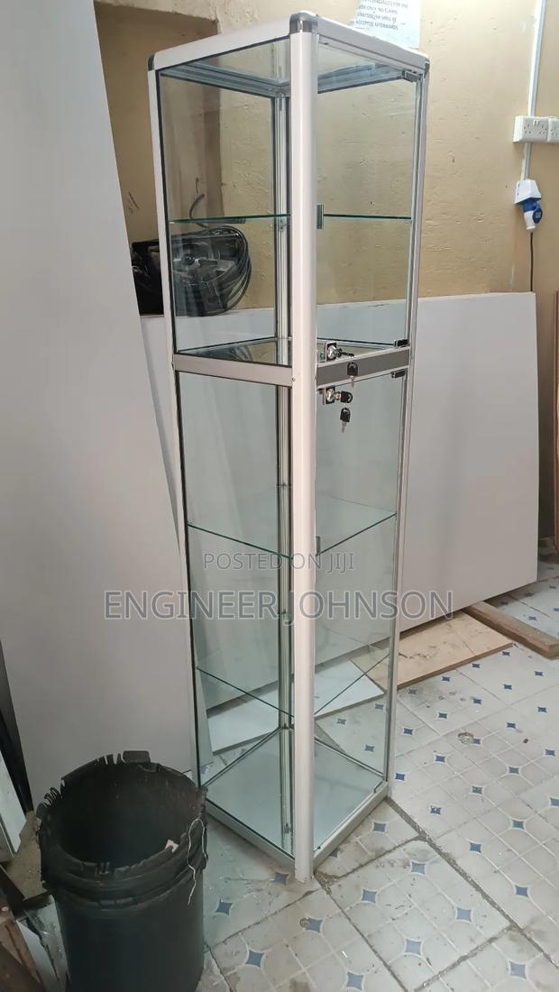 Cosmetics Glass Display - thumbnail 4