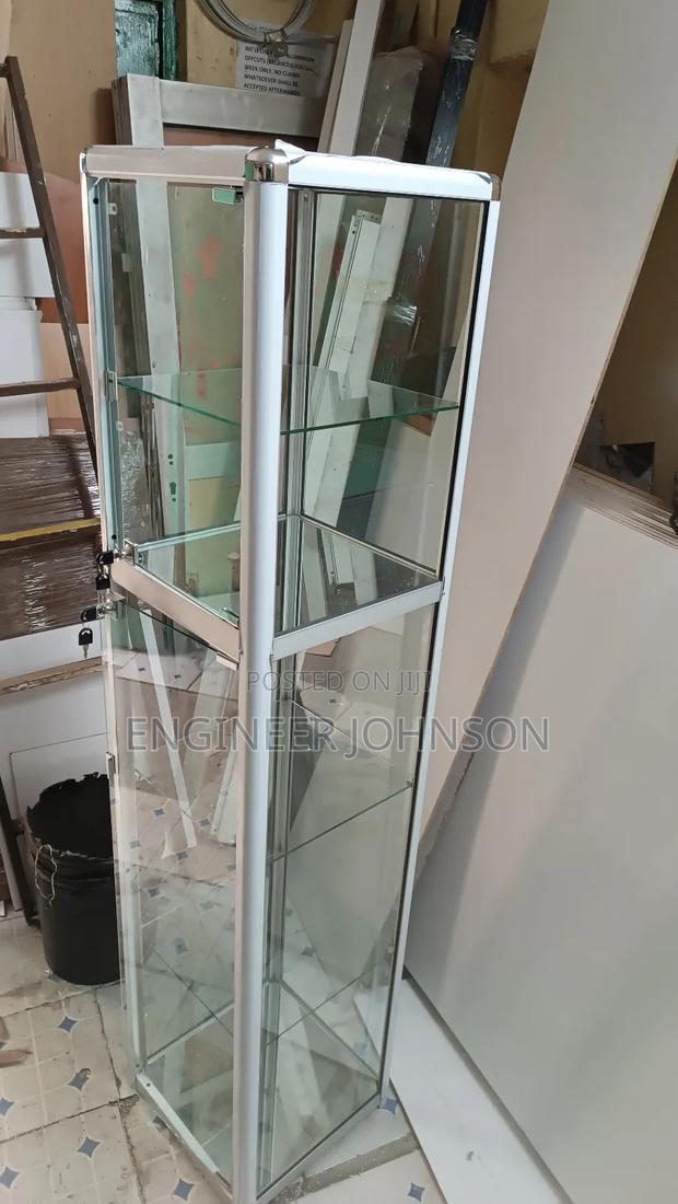 Cosmetics Glass Display - thumbnail 5