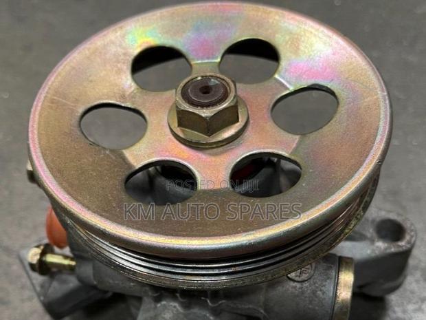 Honda B20b Power Steering Pump for Crv, Stepwagon, Partner.
