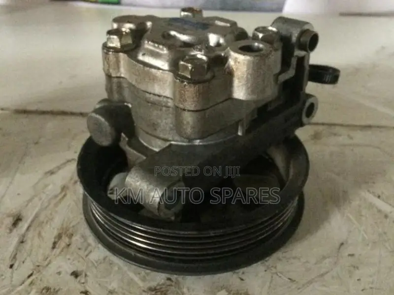 Mazda L8 Power Steering Pump For Bongo, Nissan Vanette.