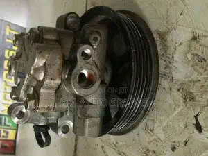 Mazda L8 Power Steering Pump For Bongo, Nissan Vanette.