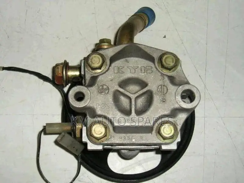 Mazda ZL Power Steering Pump for Familia.